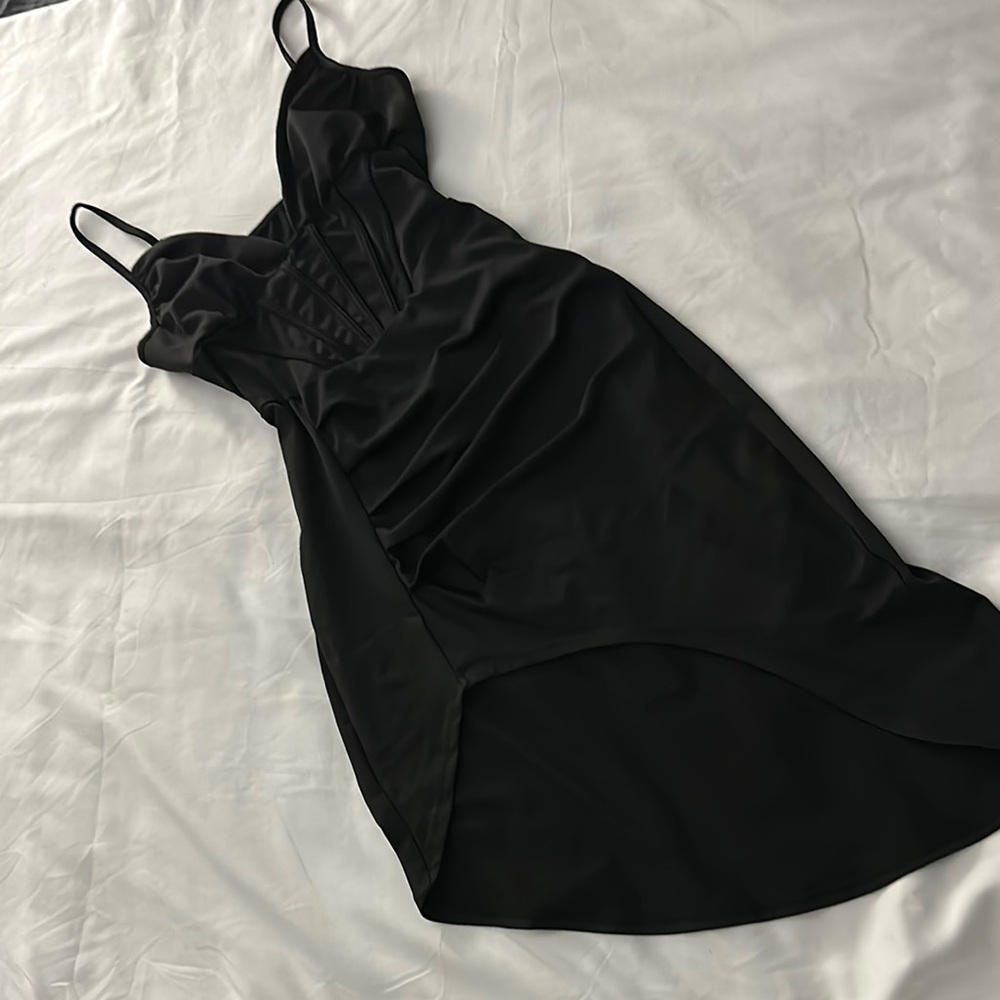 Elegant Black Sleeveless Dress